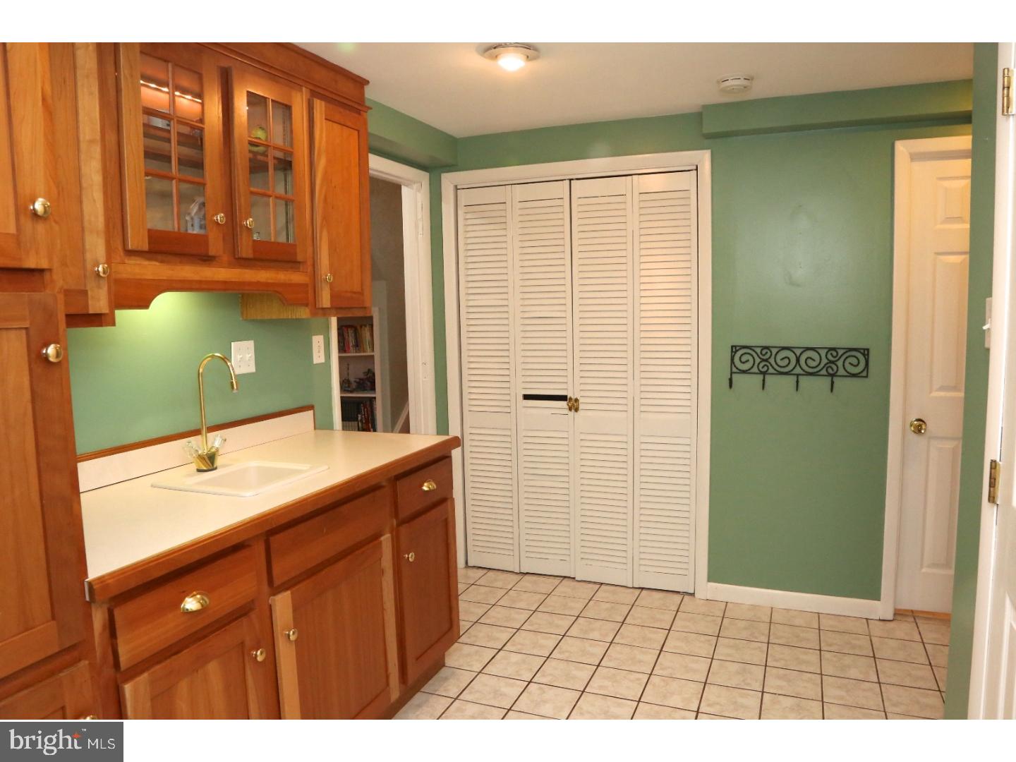 10 Pine Road Malvern, PA 19355 - Photo 19 of 23 Wet Bar