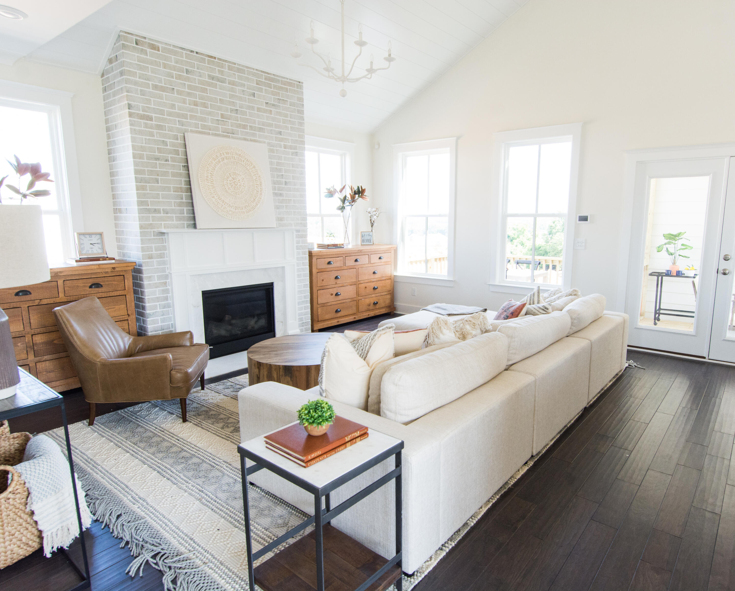 1249 Crooked Oak Road Charleston, SC 29492 - Photo 2 of 18 Living Room