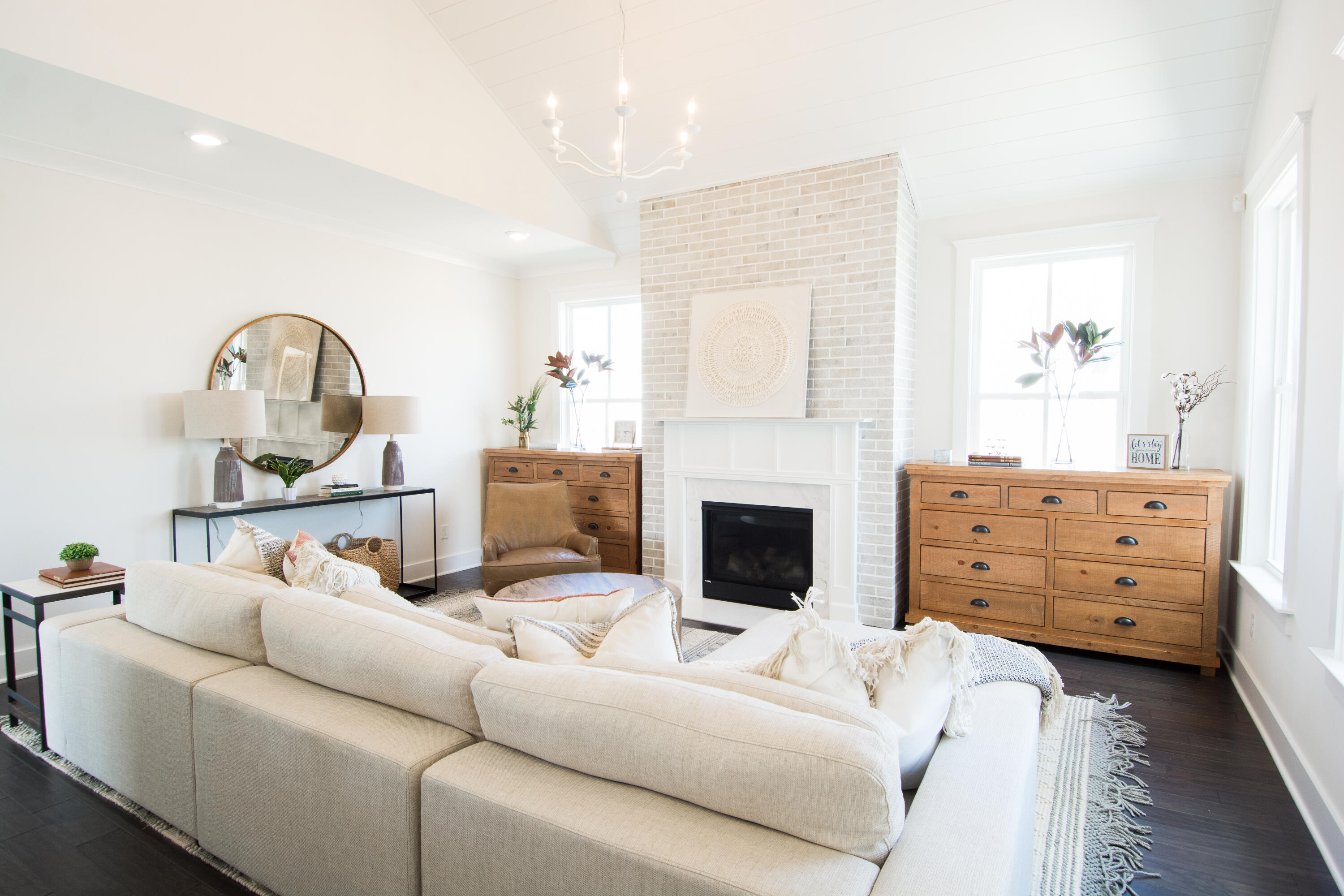 1249 Crooked Oak Road Charleston, SC 29492 - Photo 3 of 18 Living Room