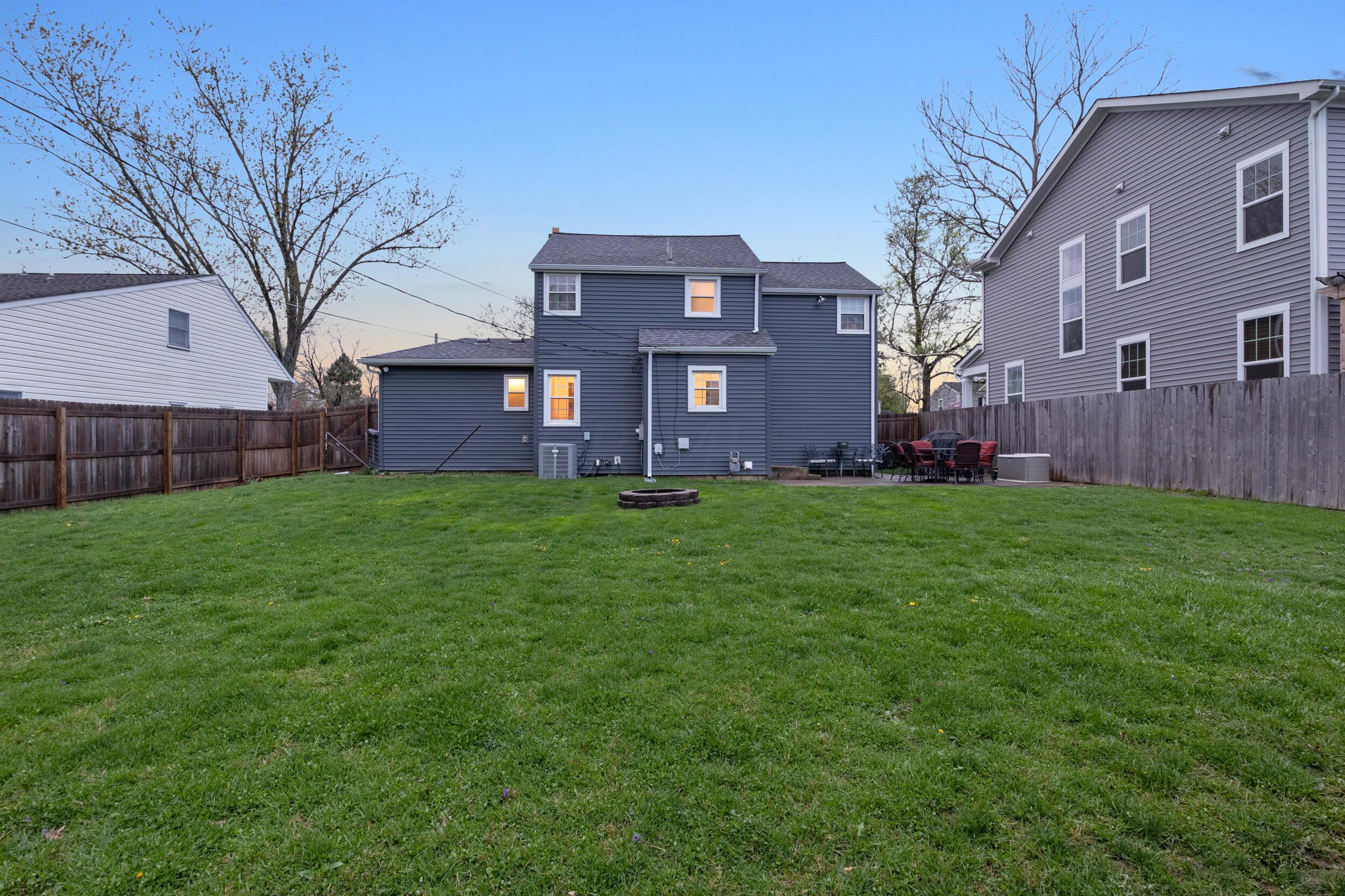 2189 Inchcliff Road Columbus, OH 43221 - Photo 21 of 33 backyard