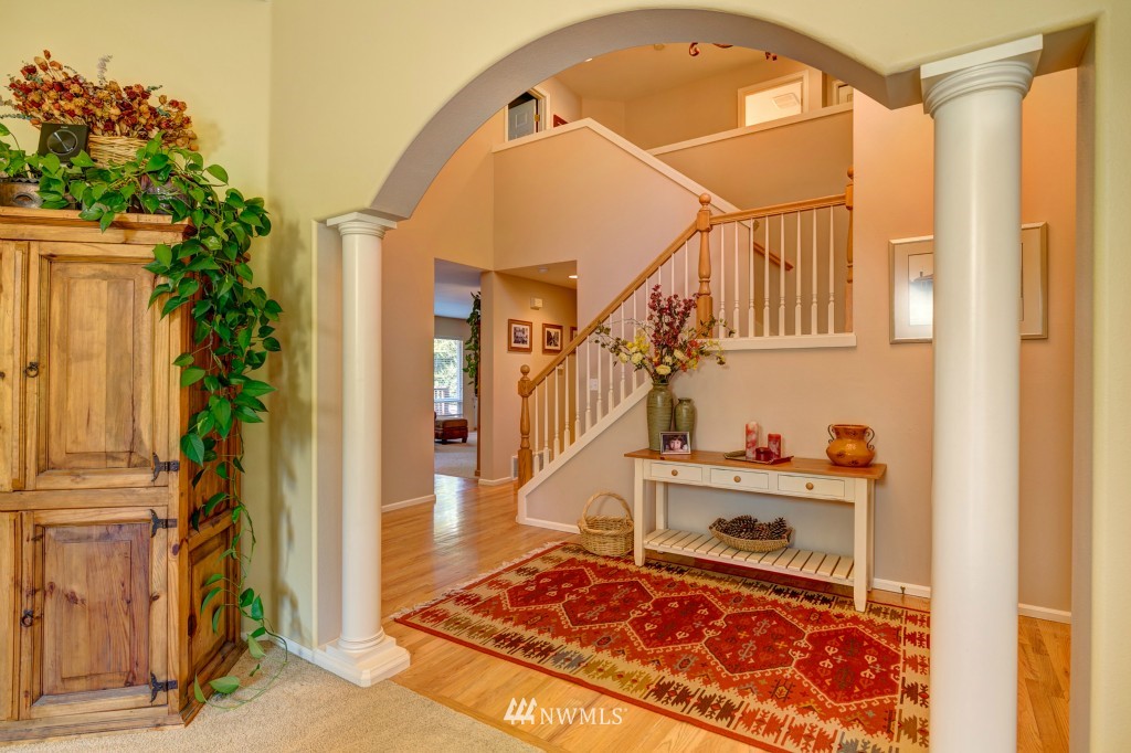 2702 204th Street Southeast Bothell, WA 98021 - Photo 2 of 20