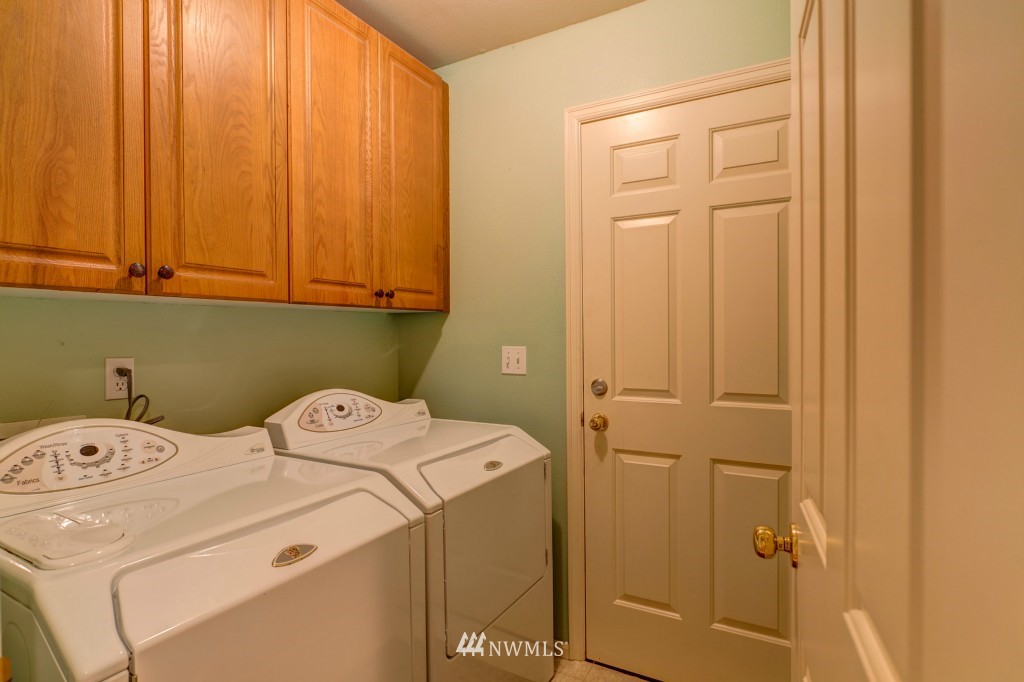 2702 204th Street Southeast Bothell, WA 98021 - Photo 17 of 20