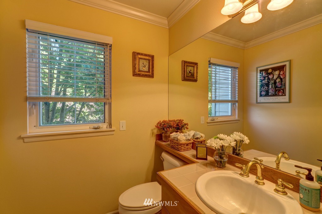 2702 204th Street Southeast Bothell, WA 98021 - Photo 18 of 20