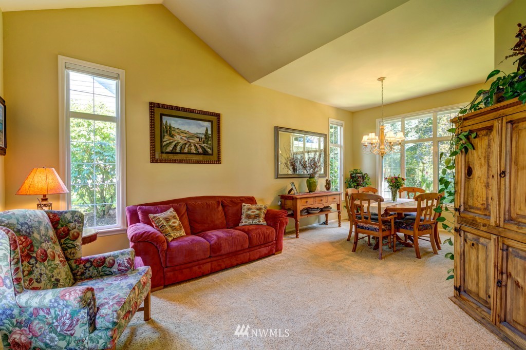 2702 204th Street Southeast Bothell, WA 98021 - Photo 3 of 20