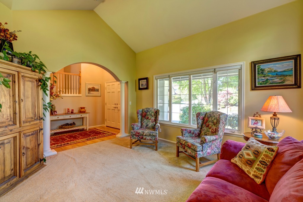 2702 204th Street Southeast Bothell, WA 98021 - Photo 4 of 20