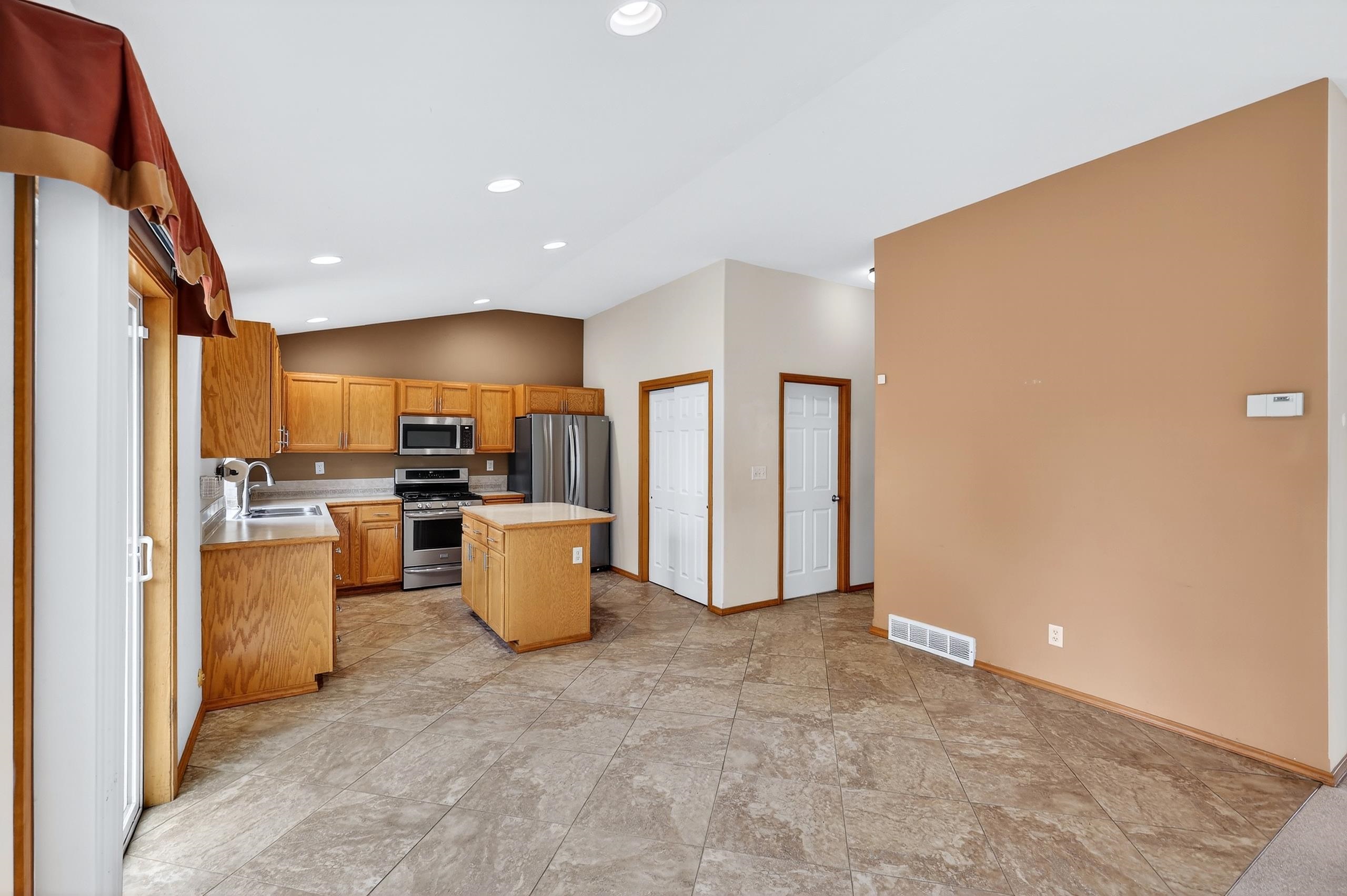 17419 North Edgecrest Road Colbert, WA 99005 - Photo 12 of 50