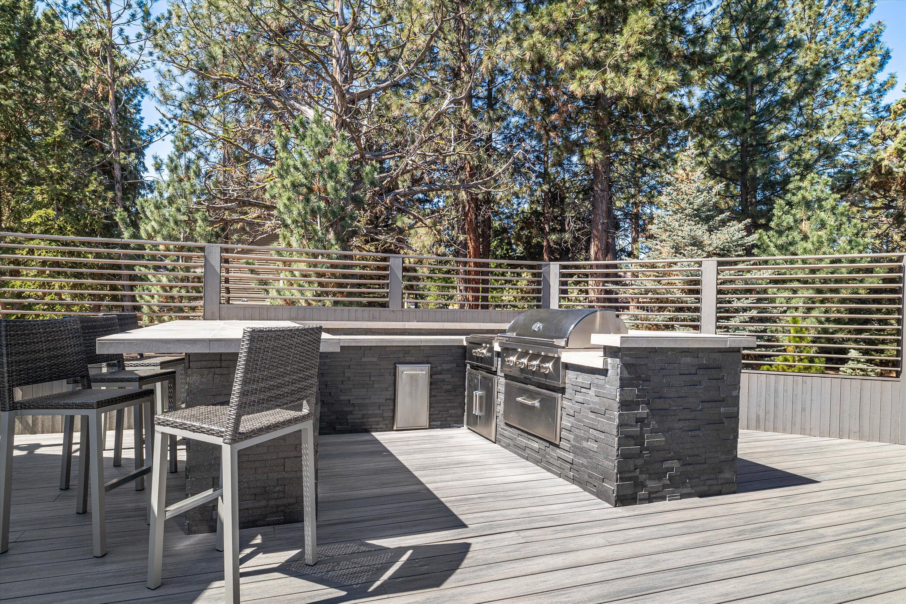 3795 Northwest Summerfield Road Bend, OR 97703 - Photo 34 of 50