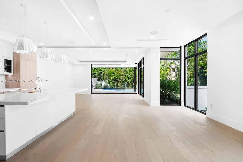1017 Casuarina Road, Unit B3 Delray Beach, FL 33483 - Photo 2 of 4 Gallery Image 2