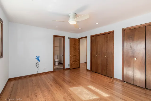 $450,000 | 455 East Granville Avenue, Roselle, IL 60172