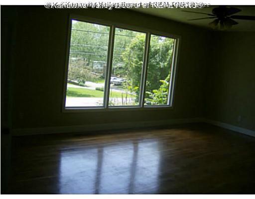 803 Strawberry Road St. Albans, WV 25177 - Photo 6 of 14 Living Room.