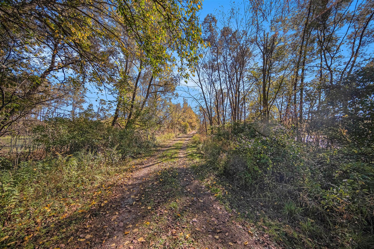 11480 North Adams Road North Adams, MI 49262 - Photo 15 of 28