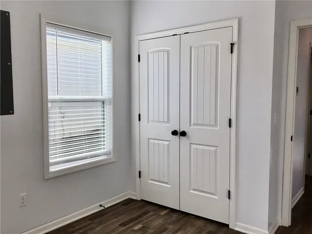 $260,000 | 1740 South Park Drive, Tonganoxie, KS 66086