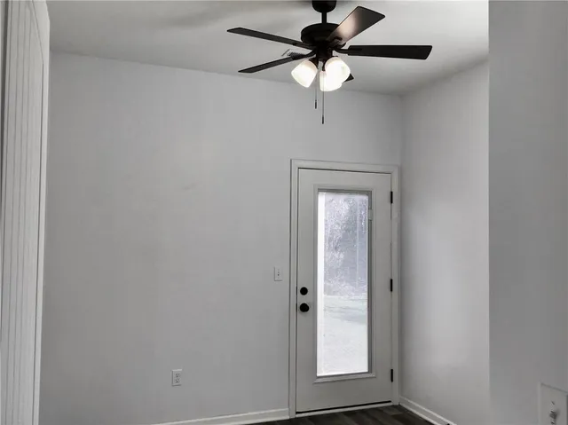 $260,000 | 1740 South Park Drive, Tonganoxie, KS 66086