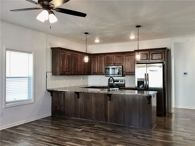 $260,000 | 1740 South Park Drive, Tonganoxie, KS 66086