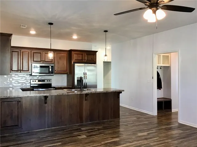 $260,000 | 1740 South Park Drive, Tonganoxie, KS 66086