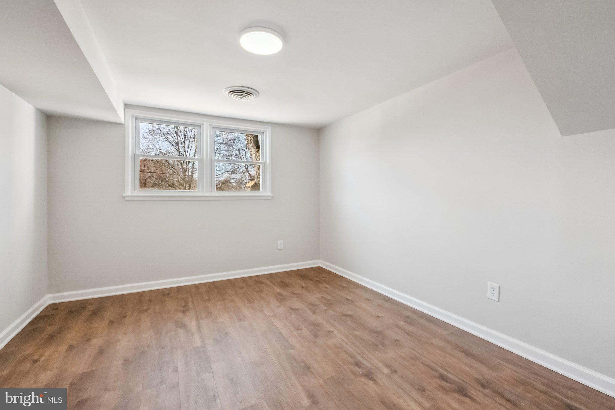 6301 Julian Street Springfield, VA 22150 - Photo 25 of 35