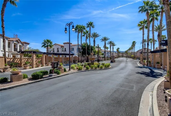 $2,600 | 1525 Spiced Wine Avenue, Unit 19102, Henderson, NV 89074