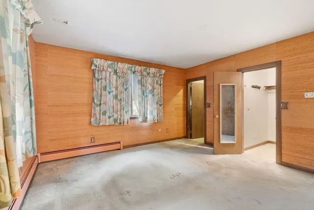 a view of walk in closet