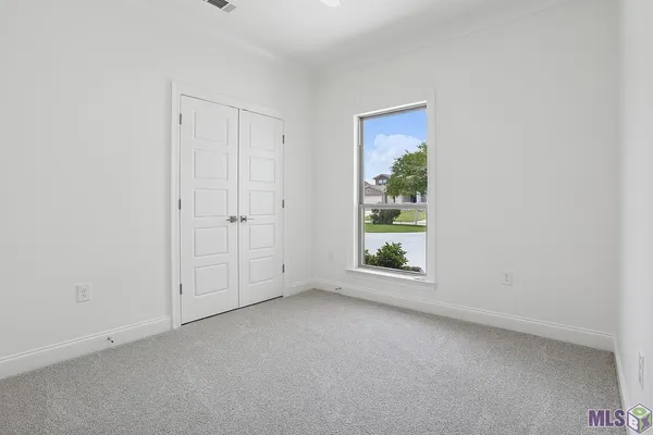 $474,900 | 6112 Royal Palms Drive, Gonzales, LA 70737