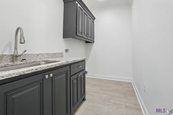 $474,900 | 6112 Royal Palms Drive, Gonzales, LA 70737