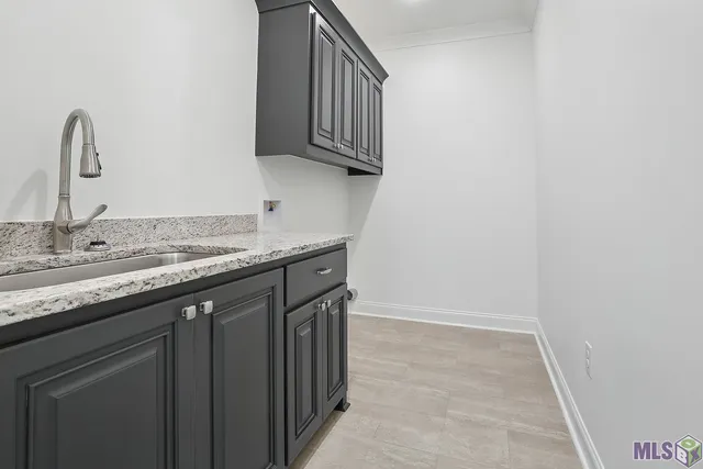 $489,900 | 6112 Royal Palms Drive, Gonzales, LA 70737