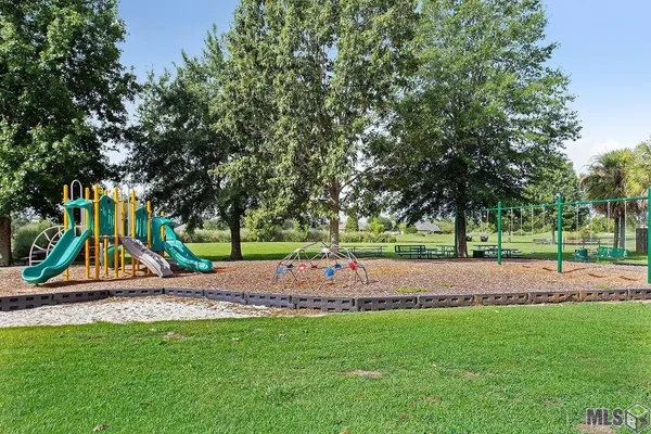 $474,900 | 6112 Royal Palms Drive, Gonzales, LA 70737