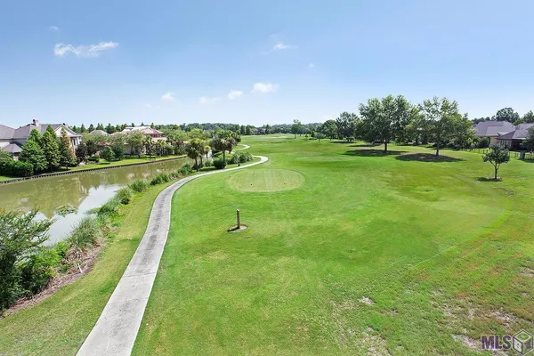 $474,900 | 6112 Royal Palms Drive, Gonzales, LA 70737