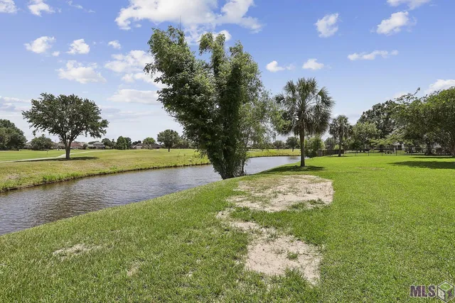 $489,900 | 6112 Royal Palms Drive, Gonzales, LA 70737