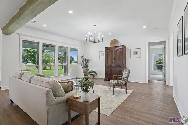 $489,900 | 6112 Royal Palms Drive, Gonzales, LA 70737