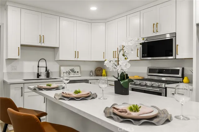 $899,000 | 326 South Clementine Street, Anaheim, CA 92805