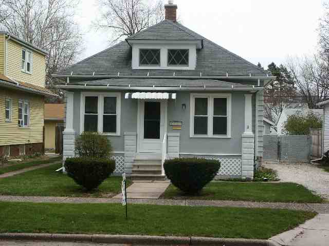 1914 3rd Street Moline, IL 61265 - Photo 1 of 9 Gallery Image 1