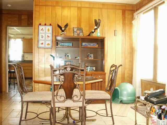 1914 3rd Street Moline, IL 61265 - Photo 4 of 9 Gallery Image 4