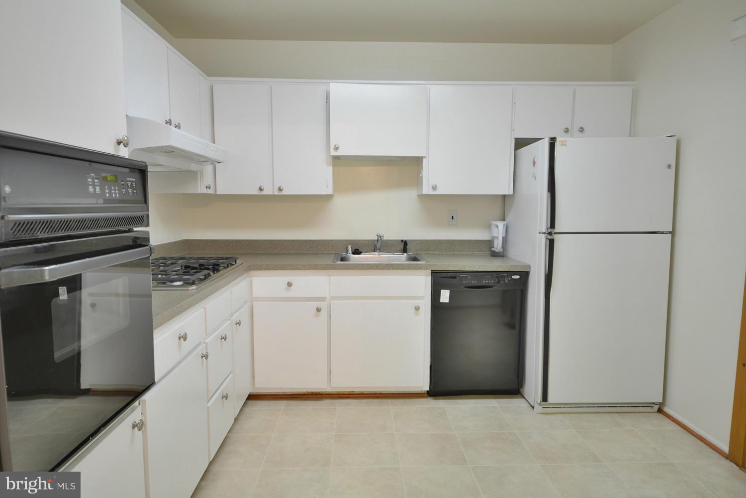 6229 Walhonding Road Bethesda, MD 20816 - Photo 18 of 26 Kitchen
