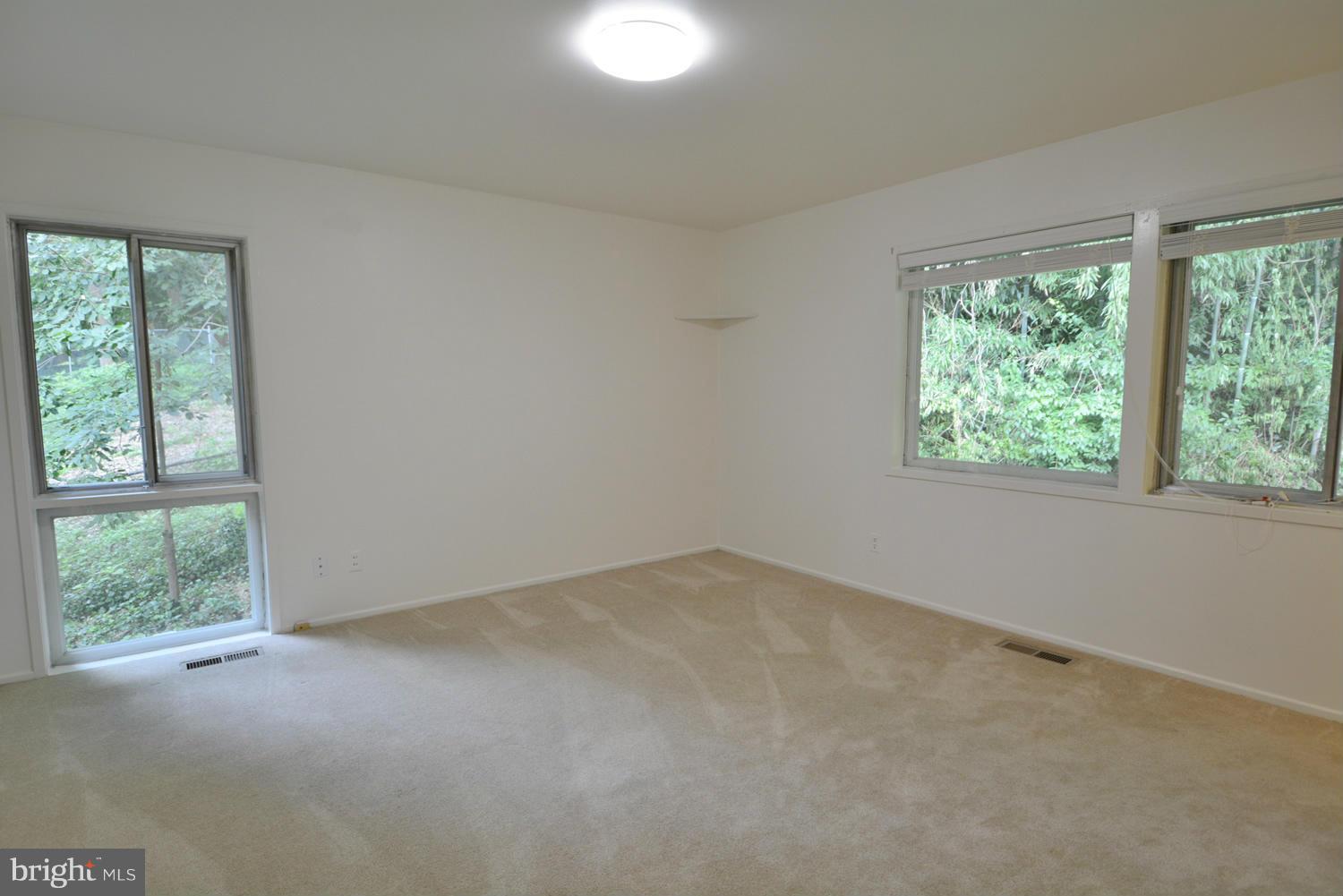 6229 Walhonding Road Bethesda, MD 20816 - Photo 21 of 26 Bedroom (Master)