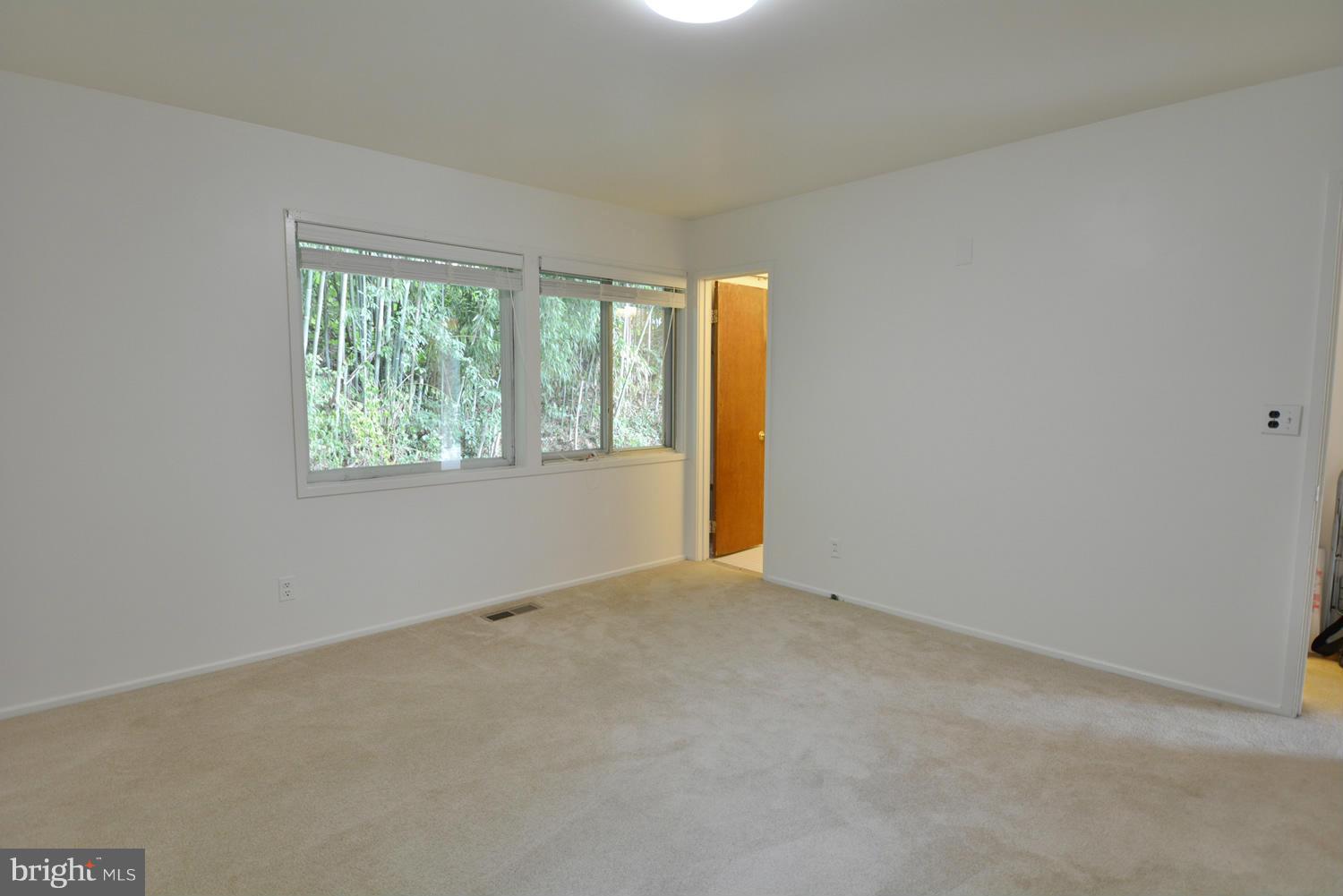 6229 Walhonding Road Bethesda, MD 20816 - Photo 22 of 26 Bedroom (Master)