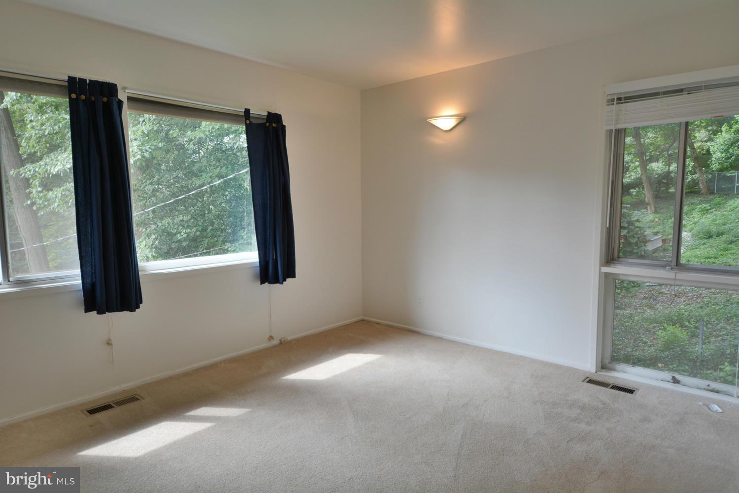 6229 Walhonding Road Bethesda, MD 20816 - Photo 24 of 26 Bedroom