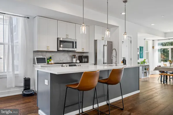 $3,900 | 6707 Cinnaminson Street, Philadelphia, PA 19128