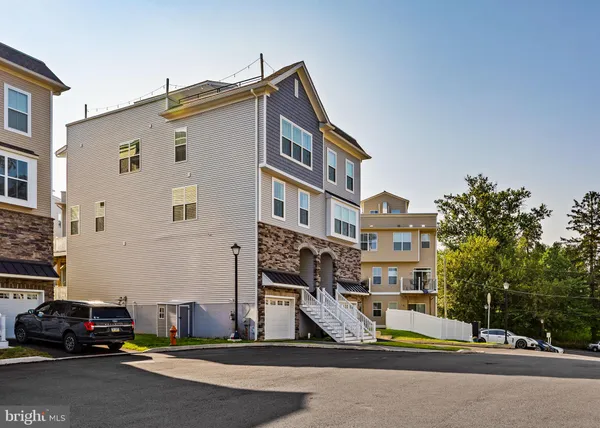 $3,900 | 6707 Cinnaminson Street, Philadelphia, PA 19128