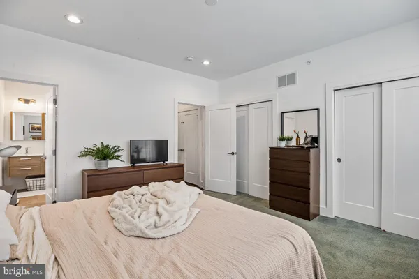 $3,900 | 6707 Cinnaminson Street, Philadelphia, PA 19128