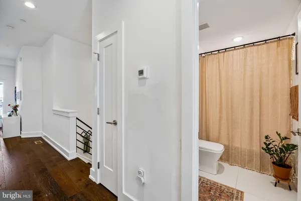 $3,900 | 6707 Cinnaminson Street, Philadelphia, PA 19128