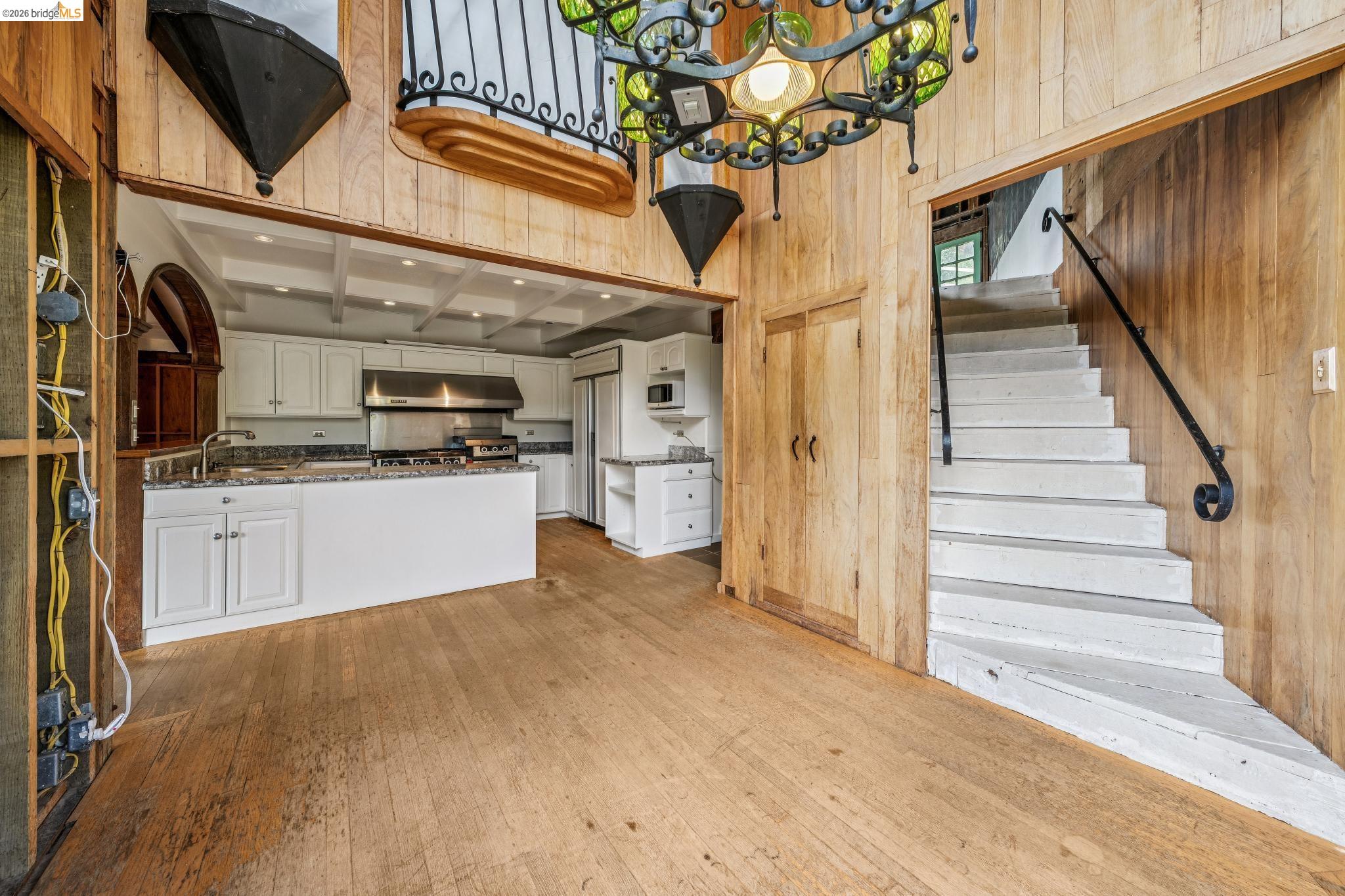 6383 Valley View Road Oakland, CA 94611 - Photo 16 of 99