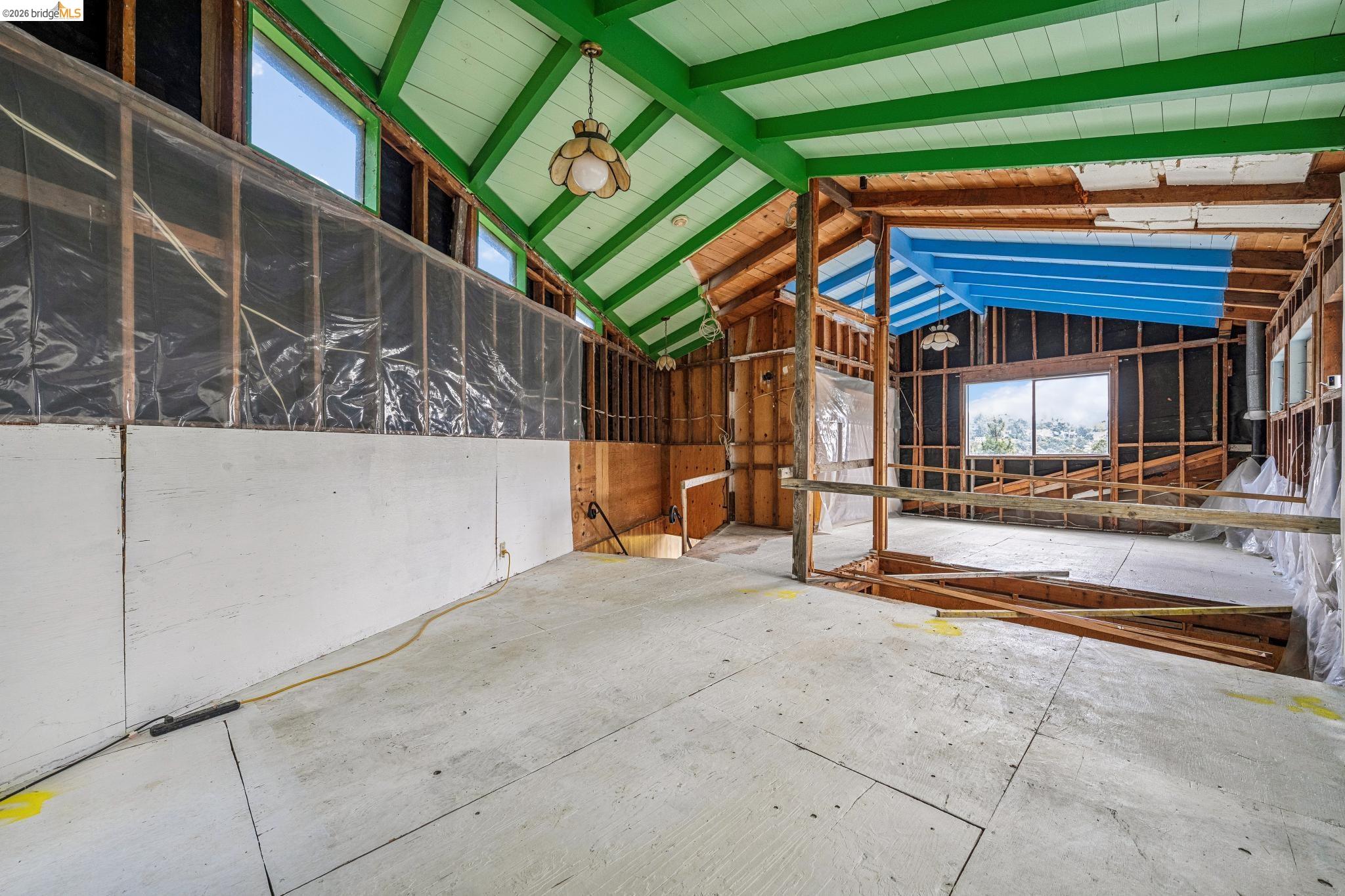 6383 Valley View Road Oakland, CA 94611 - Photo 29 of 99