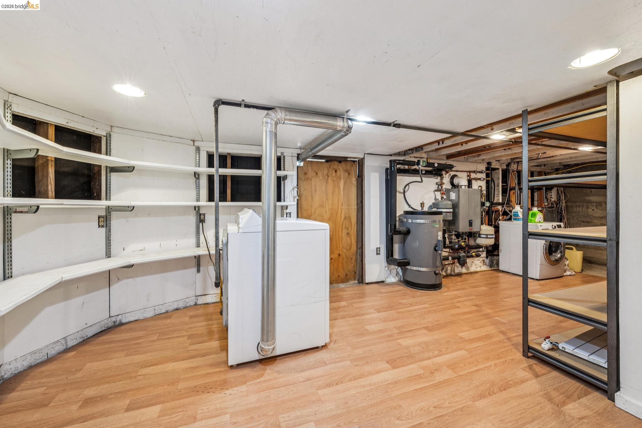 6383 Valley View Road Oakland, CA 94611 - Photo 34 of 99