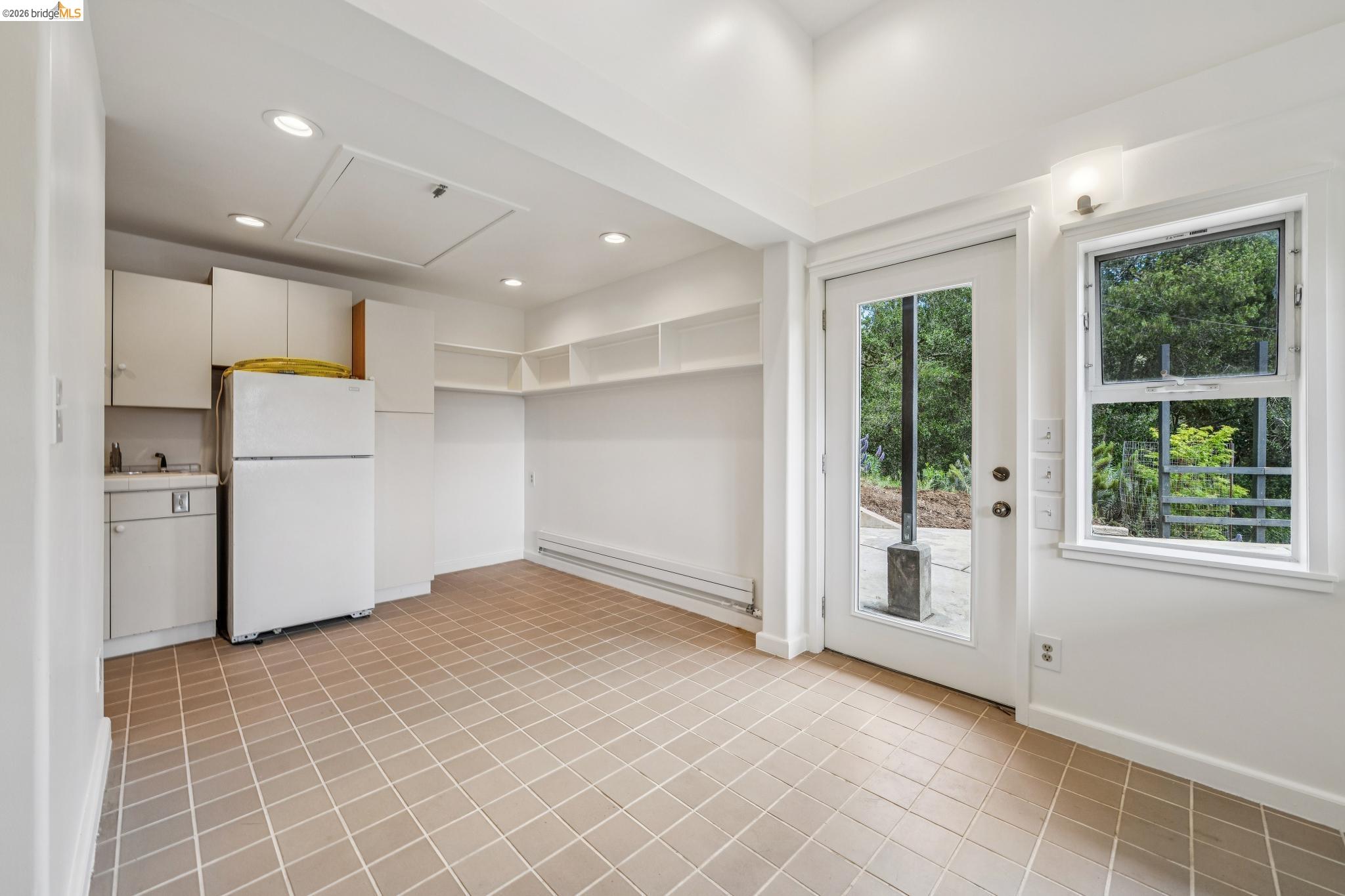 6383 Valley View Road Oakland, CA 94611 - Photo 41 of 99