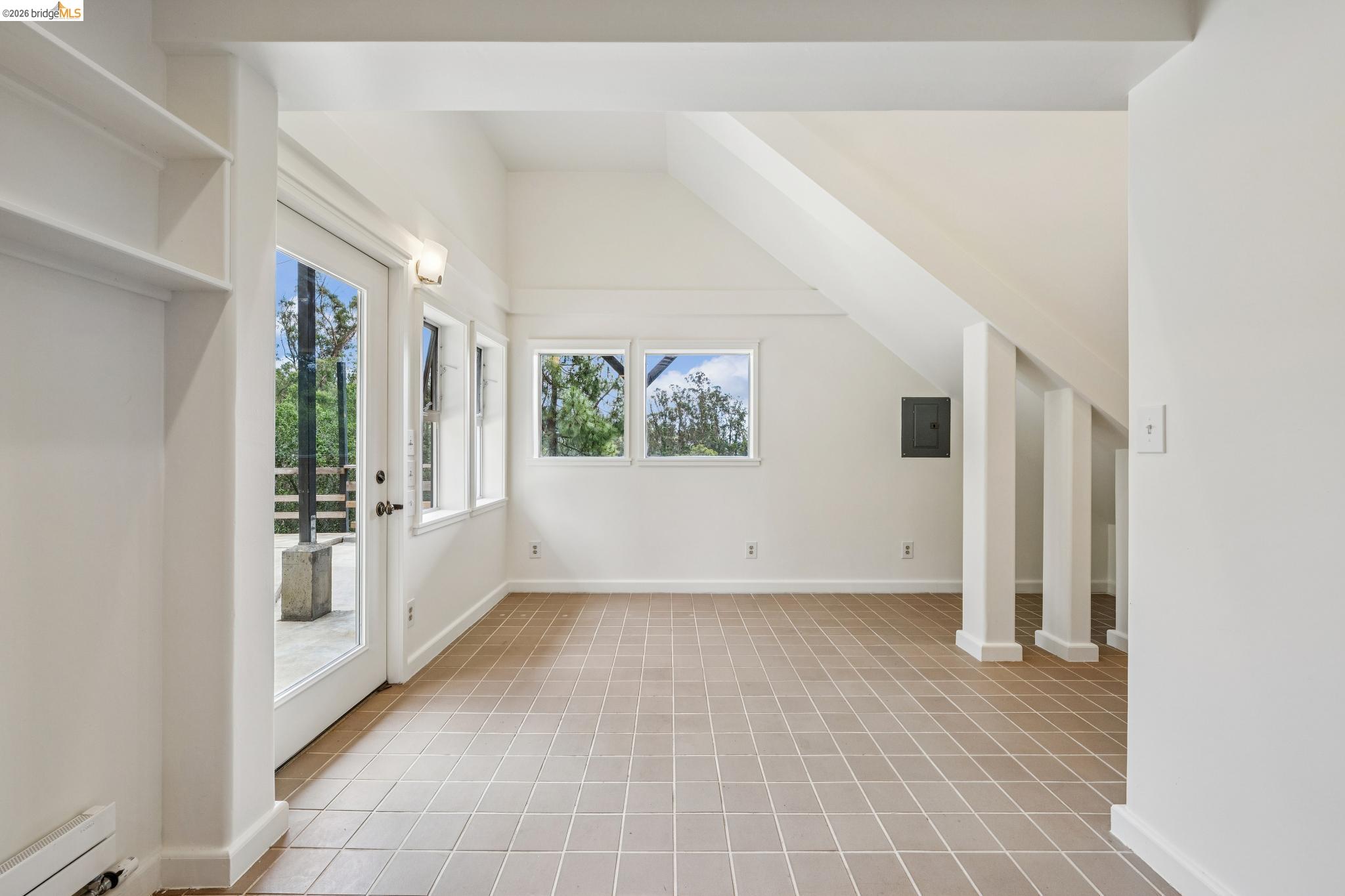 6383 Valley View Road Oakland, CA 94611 - Photo 42 of 99