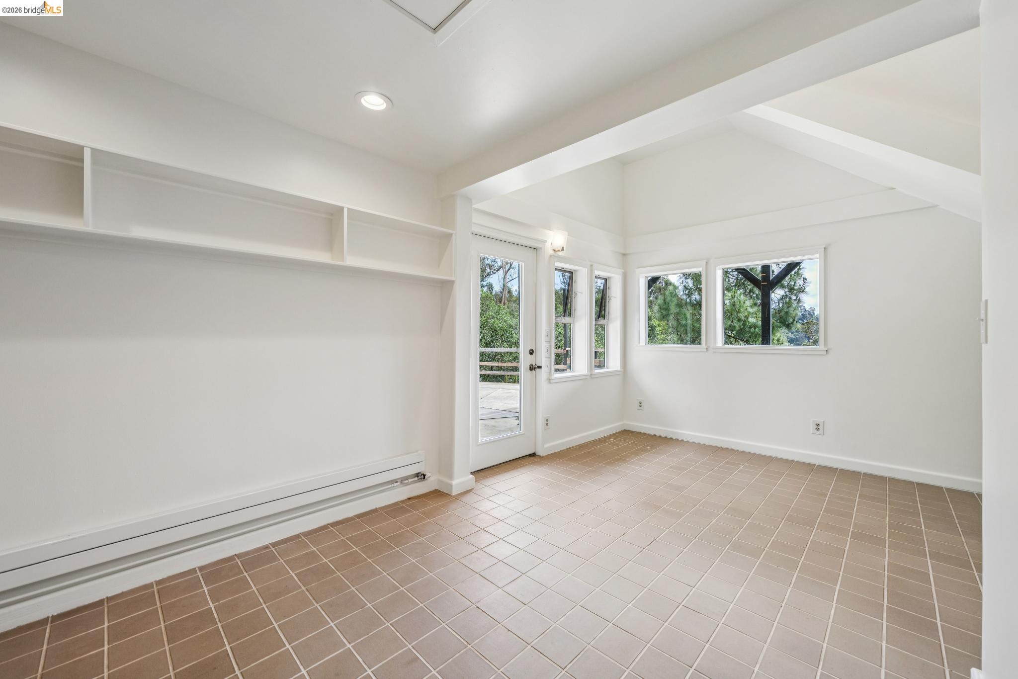 6383 Valley View Road Oakland, CA 94611 - Photo 43 of 99