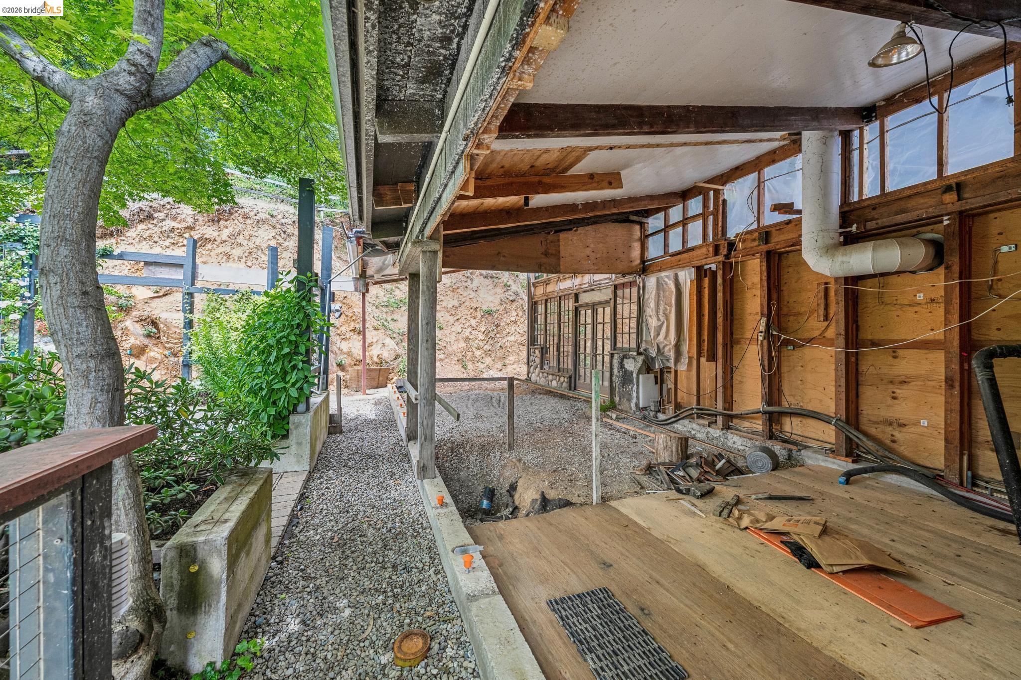 6383 Valley View Road Oakland, CA 94611 - Photo 50 of 99