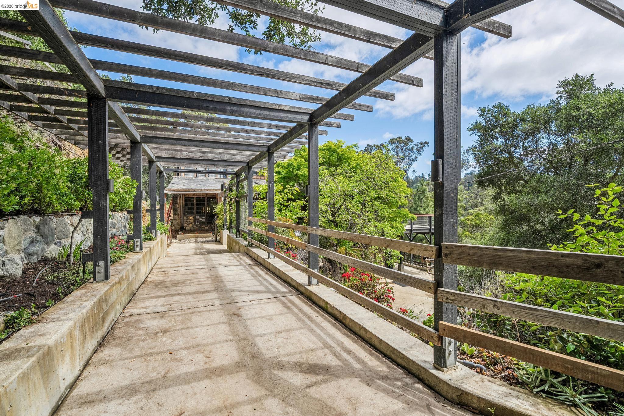 6383 Valley View Road Oakland, CA 94611 - Photo 56 of 99