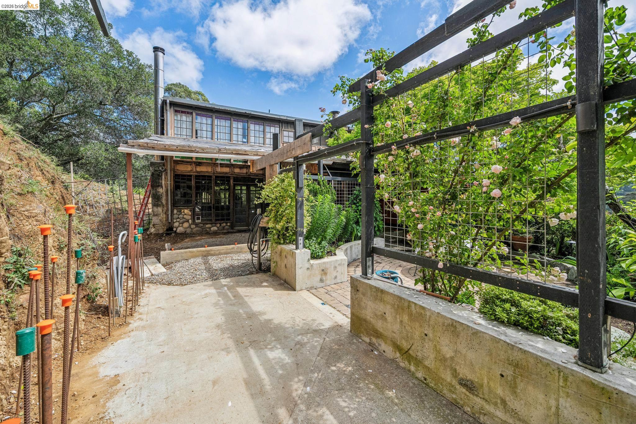 6383 Valley View Road Oakland, CA 94611 - Photo 57 of 99