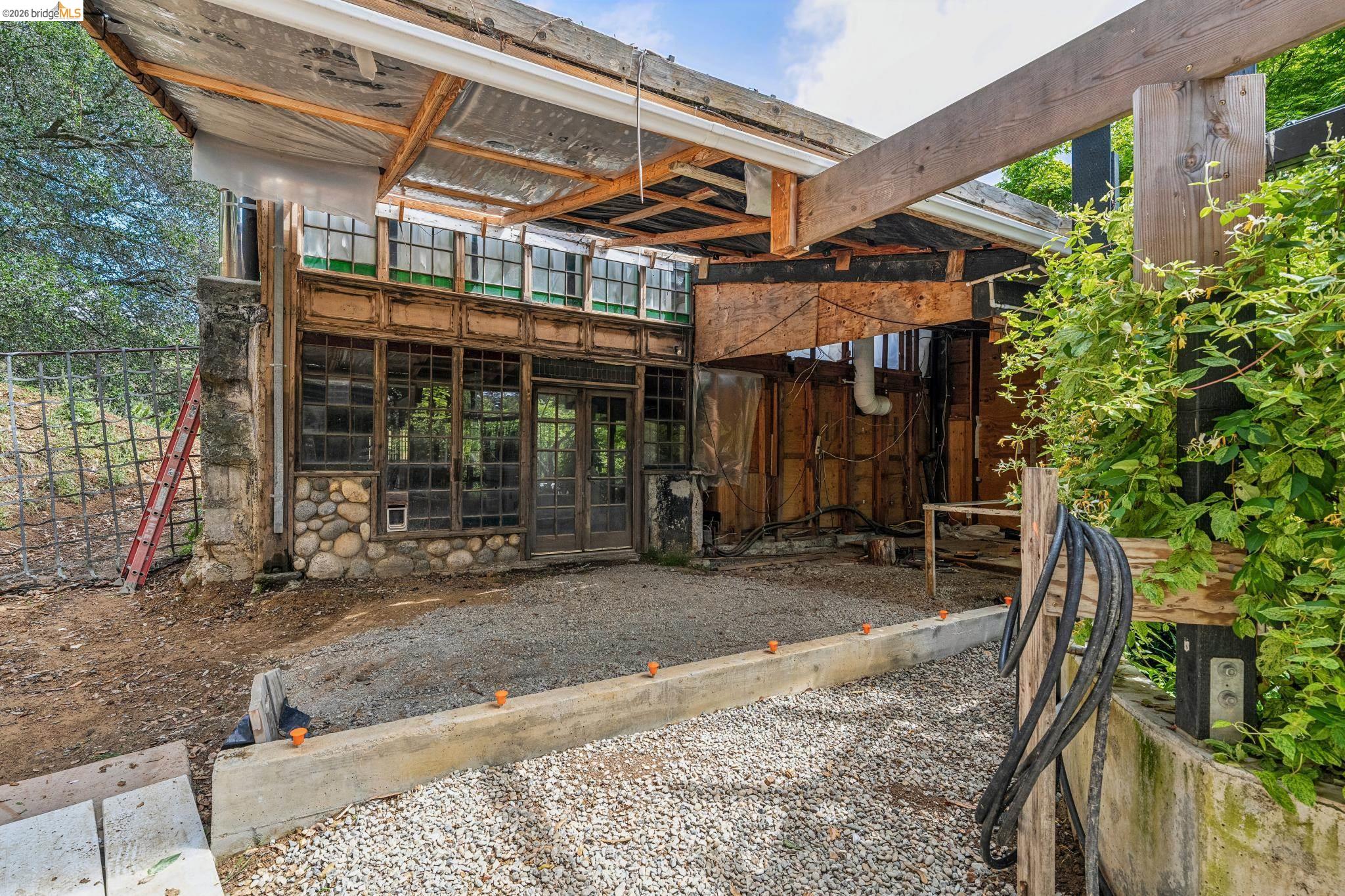 6383 Valley View Road Oakland, CA 94611 - Photo 61 of 99